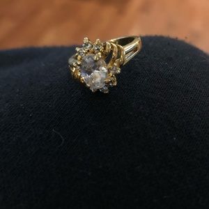 Gold and diamond Ring!